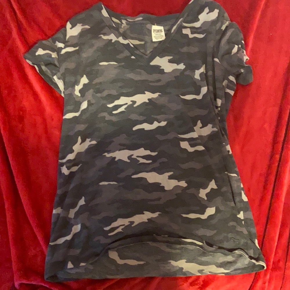 Pink camo v neck